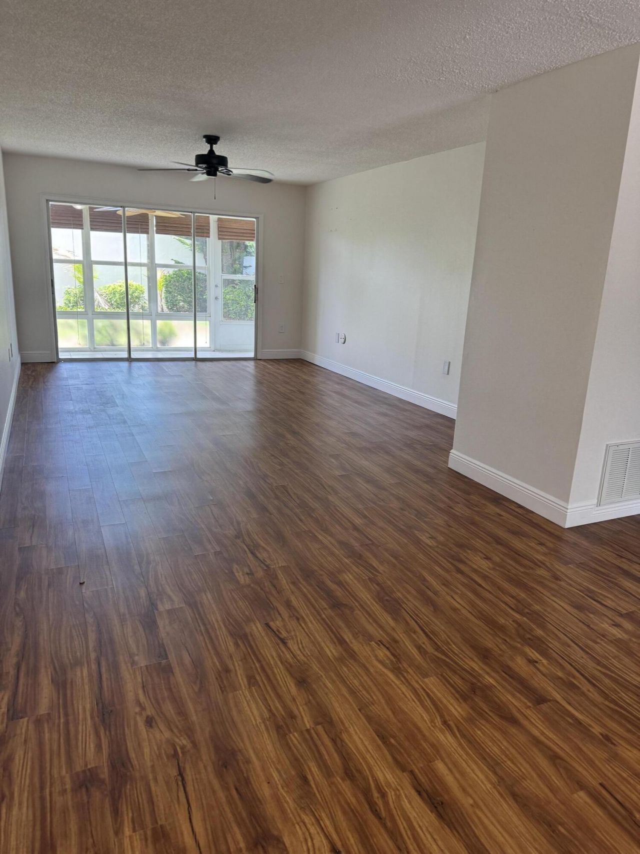 2800 Indian River Boulevard, Unit 4r, Vero Beach, FL 32960 Photo
