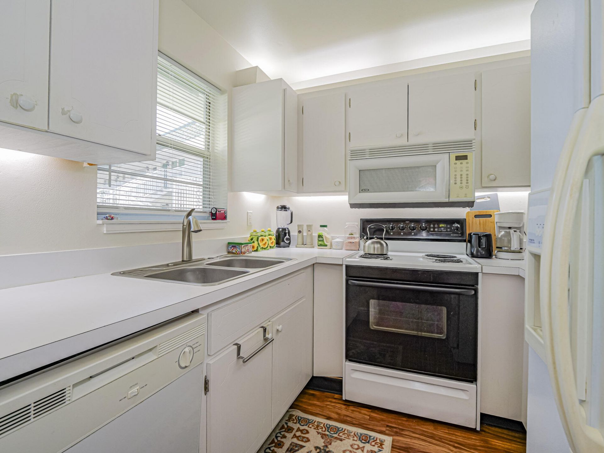 2800 Indian River Boulevard, Unit 4r, Vero Beach, FL 32960 Photo