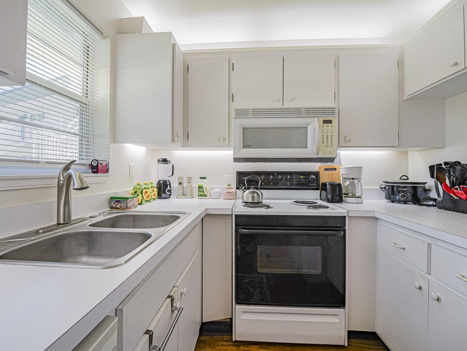 2800 Indian River Boulevard, Unit 4r, Vero Beach, FL 32960 Photo