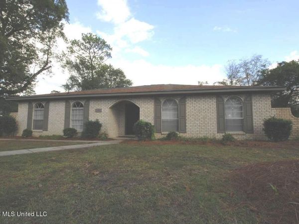 1302 Velma Street, Hattiesburg, MS 39402