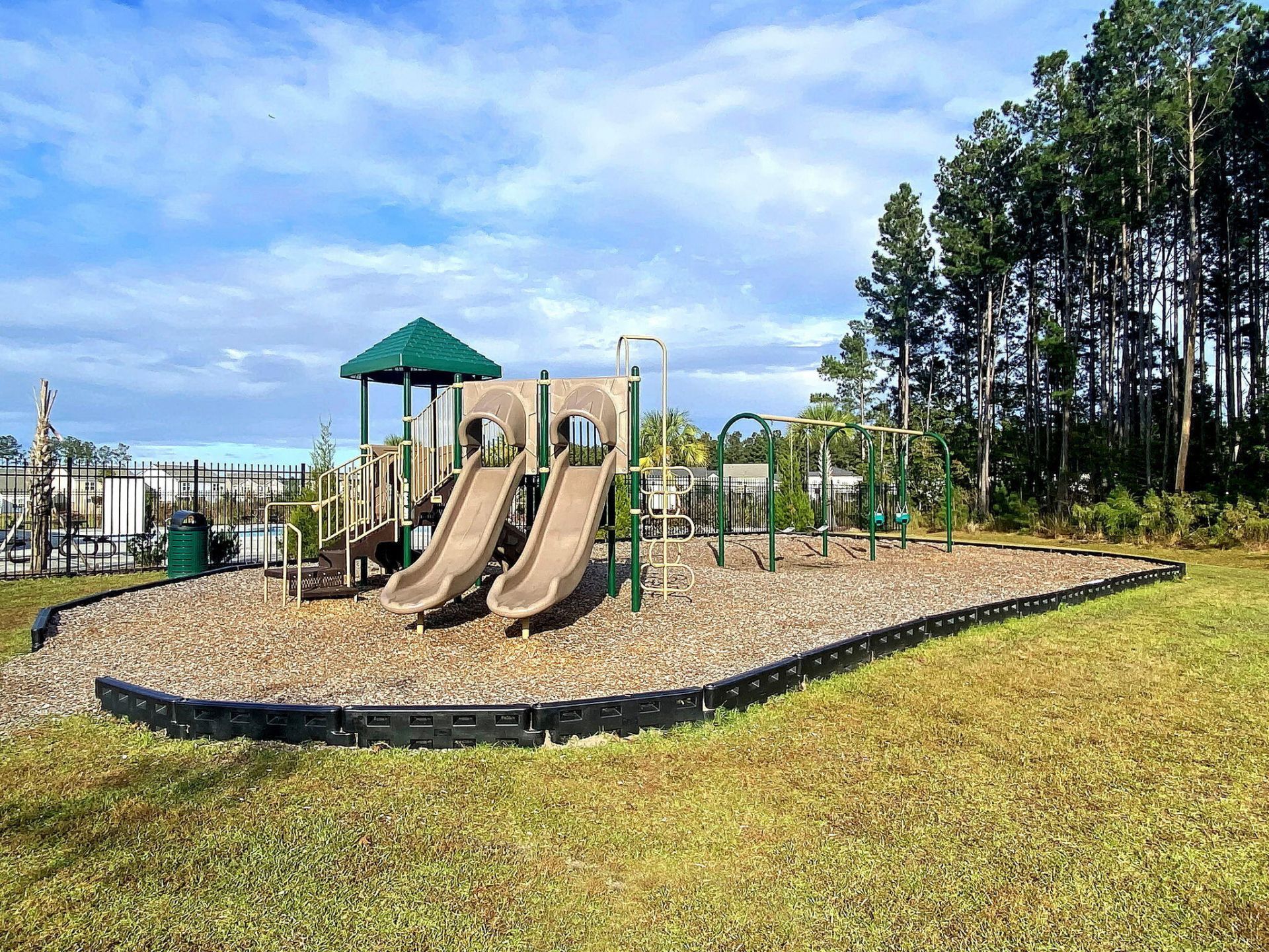 129 Glenspring Drive Photo 42