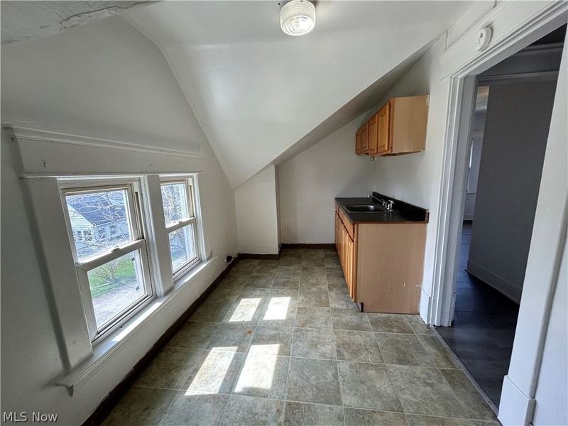 2526 Sunset Boulevard, Unit 2, Steubenville, OH 43952 Photo 9