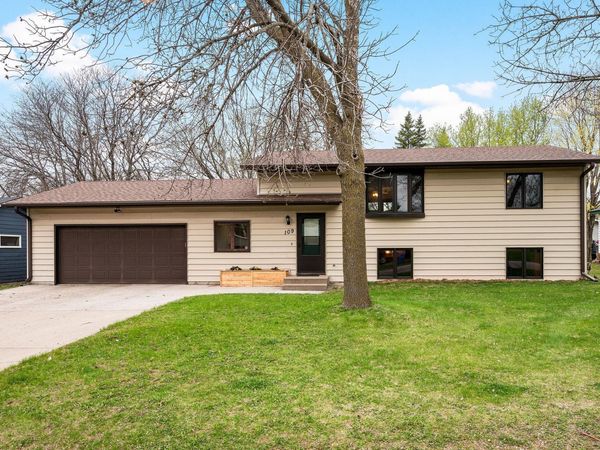 109 Summit Drive NE, Saint Michael, MN 55376
