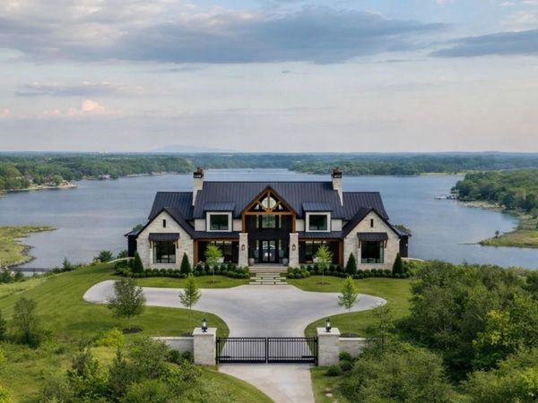 120 BLOOMFIELD BLVD, Brooklyn Village, Mi 49230