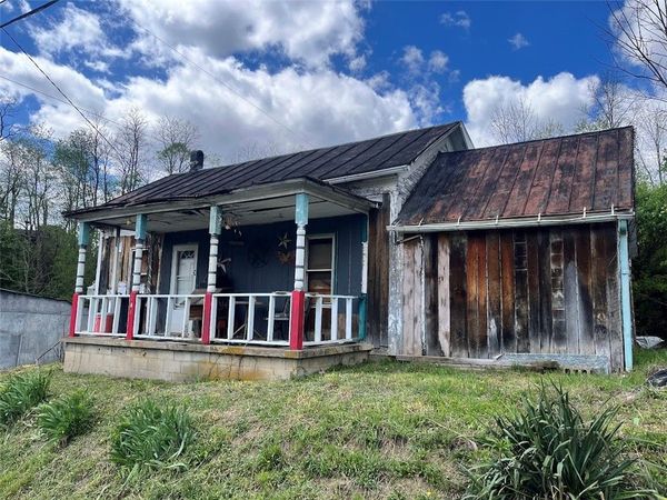 101 Kirby Driveway , New Freeport, PA 15352