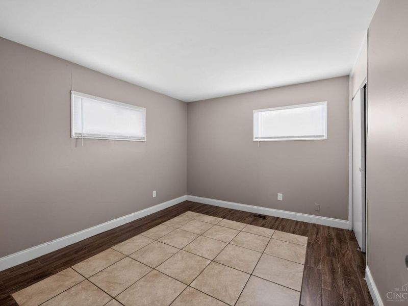 8819 Grenada Drive, Springfield Township, OH 45231 Photo 11