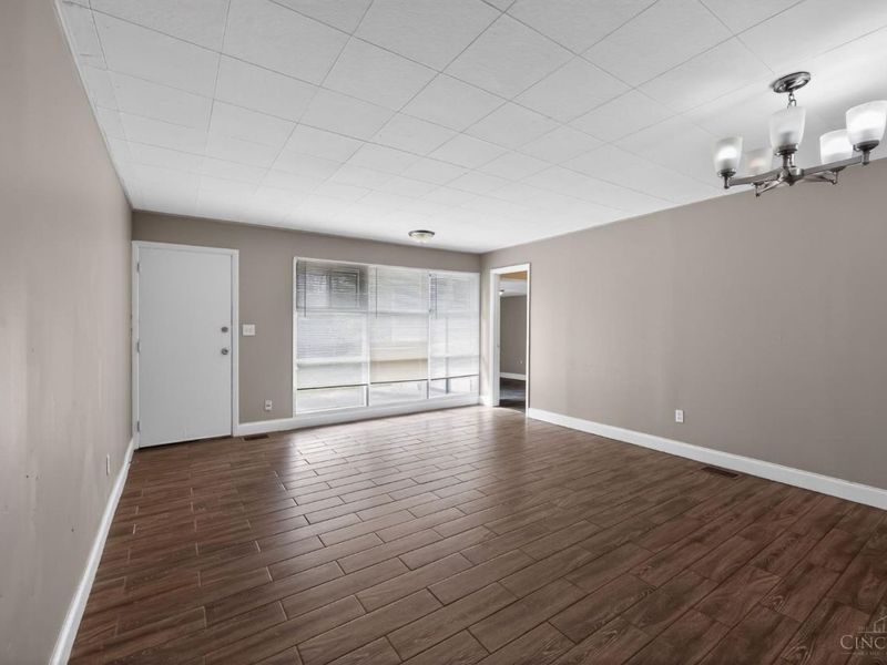 8819 Grenada Drive, Springfield Township, OH 45231 Photo 9
