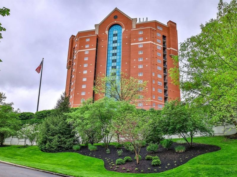 3435 Golden Avenue, Unit 1001, Cincinnati, OH 45226 Photo 1