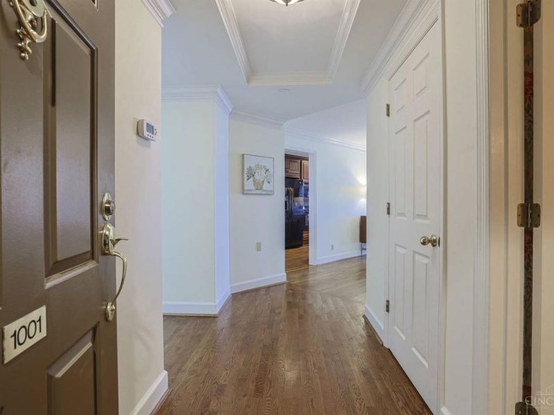 3435 Golden Avenue, Unit 1001, Cincinnati, OH 45226 Photo 2