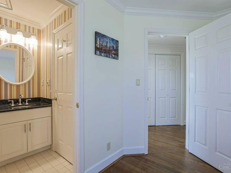 3435 Golden Avenue, Unit 1001, Cincinnati, OH 45226 Photo 38