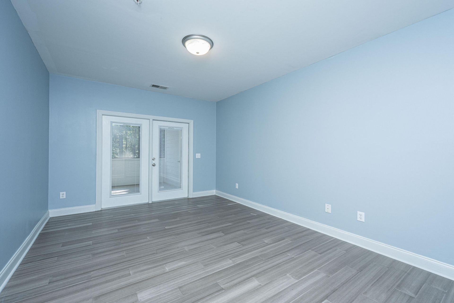 1025 Riverland Woods Place Photo 14