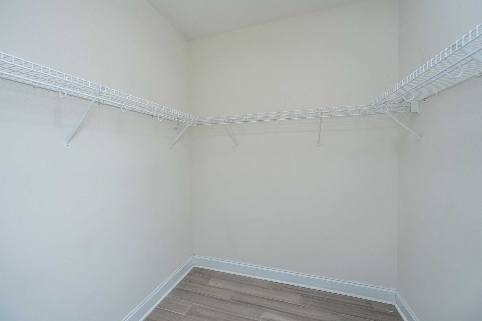 1025 Riverland Woods Place Photo 15