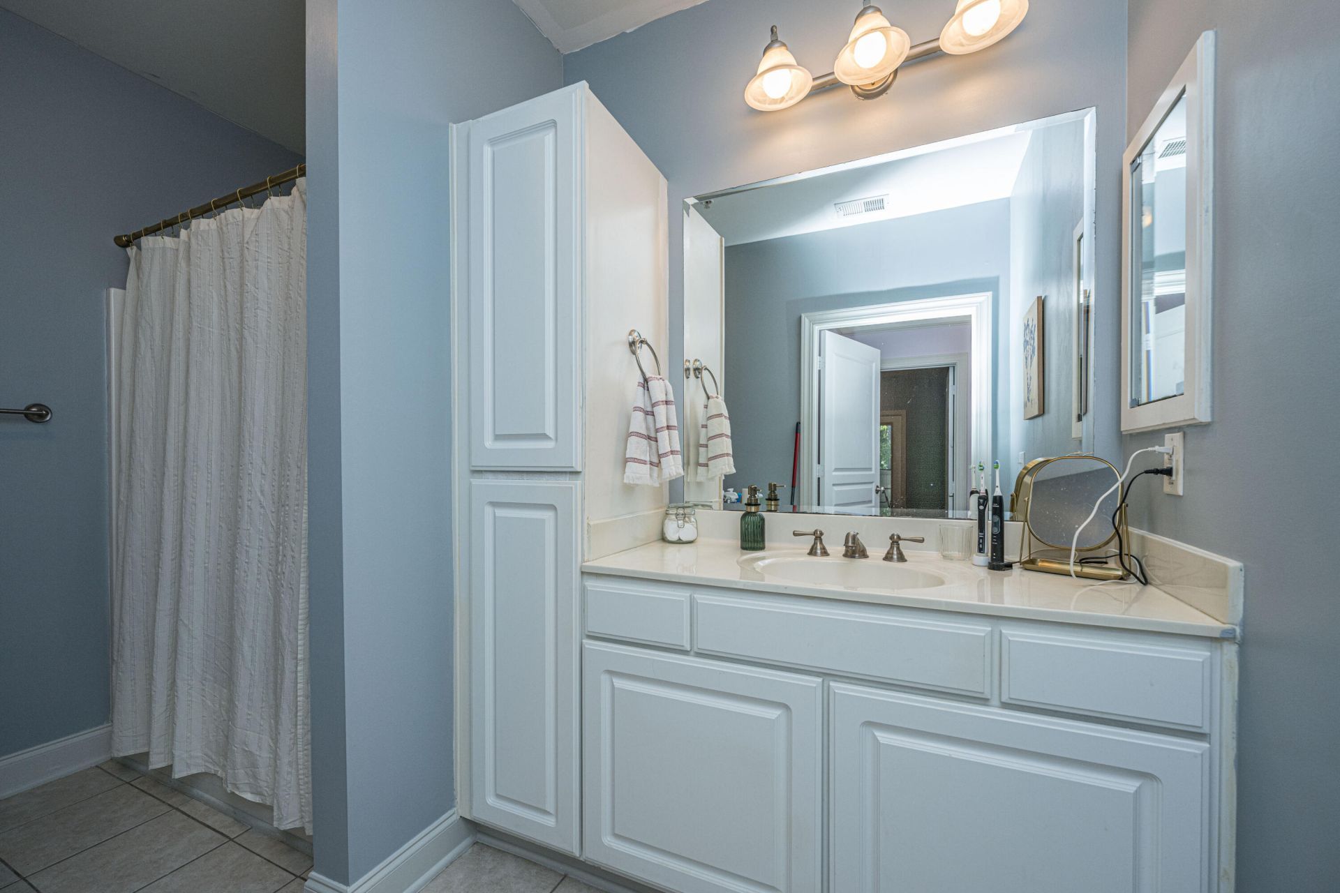1025 Riverland Woods Place Photo 18