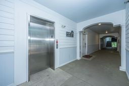 1025 Riverland Woods Place photo 4