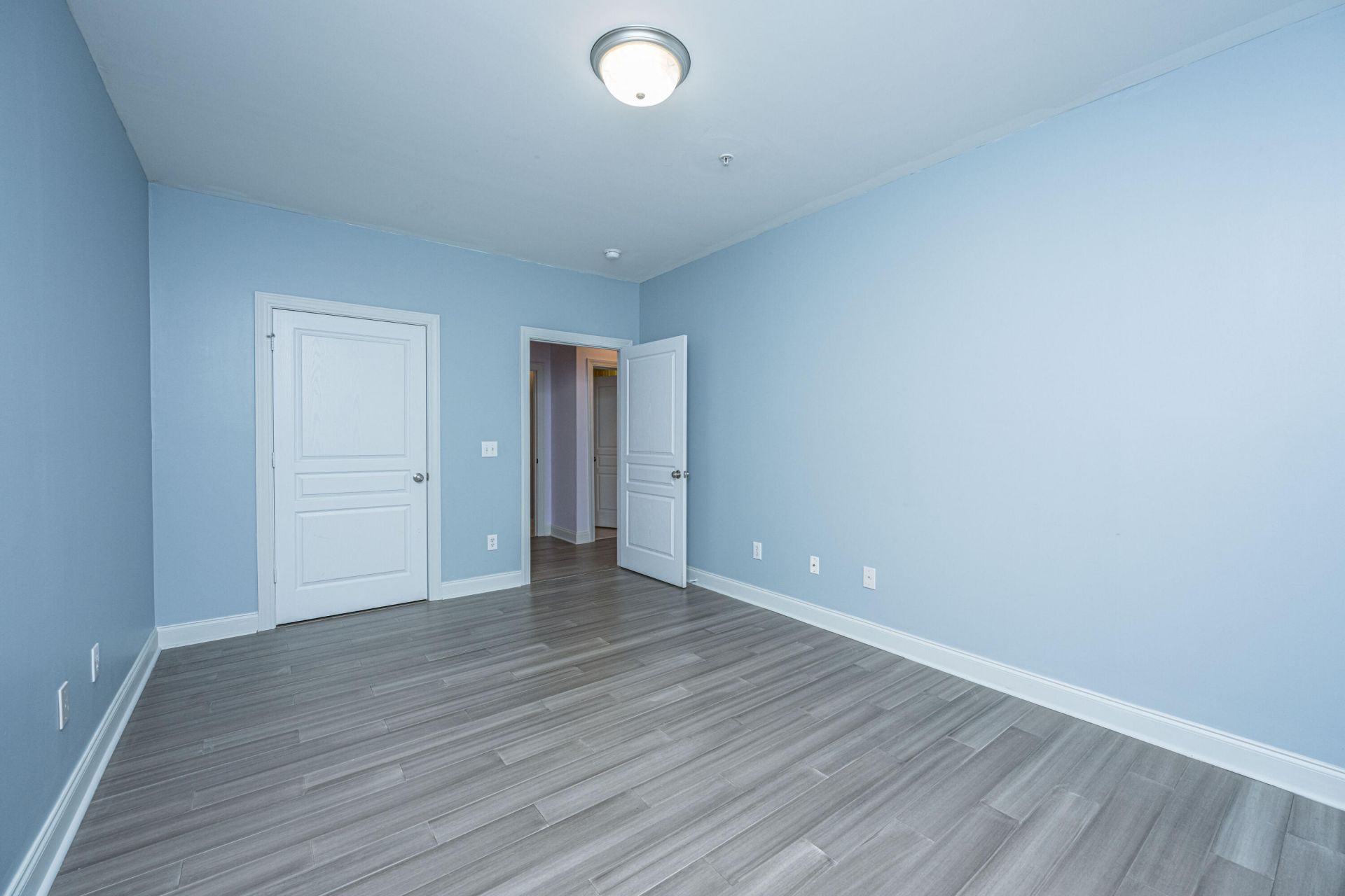 1025 Riverland Woods Place Photo 49