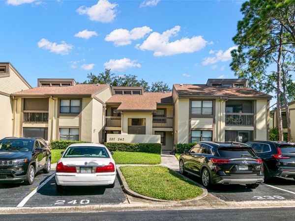 237 WOODLAKE WYNDE , Unit 237, OLDSMAR, FL 34677