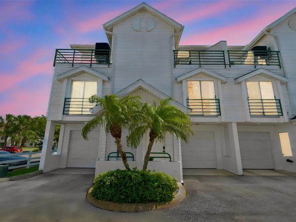 320 ISLAND WAY , Unit 302, CLEARWATER, FL 33767