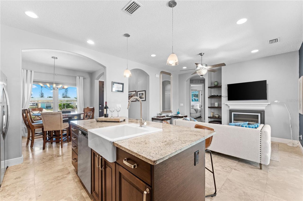827 E 26th Avenue, New Smyrna Beach, FL 32169 Photo