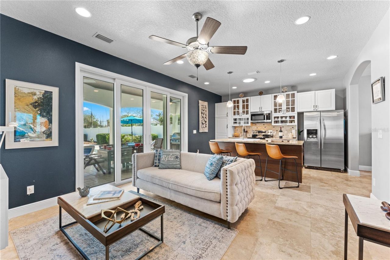 827 E 26th Avenue, New Smyrna Beach, FL 32169 Photo