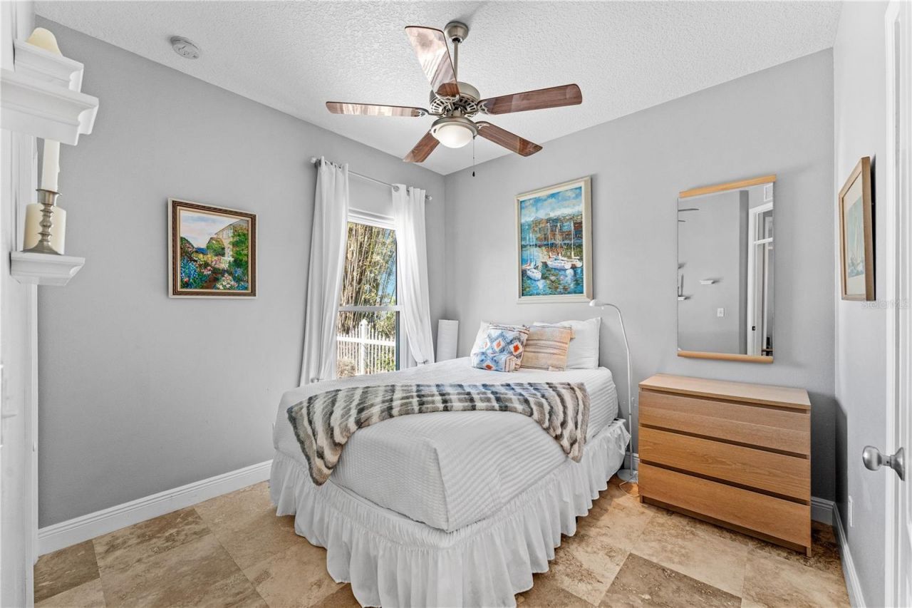 827 E 26th Avenue, New Smyrna Beach, FL 32169 Photo