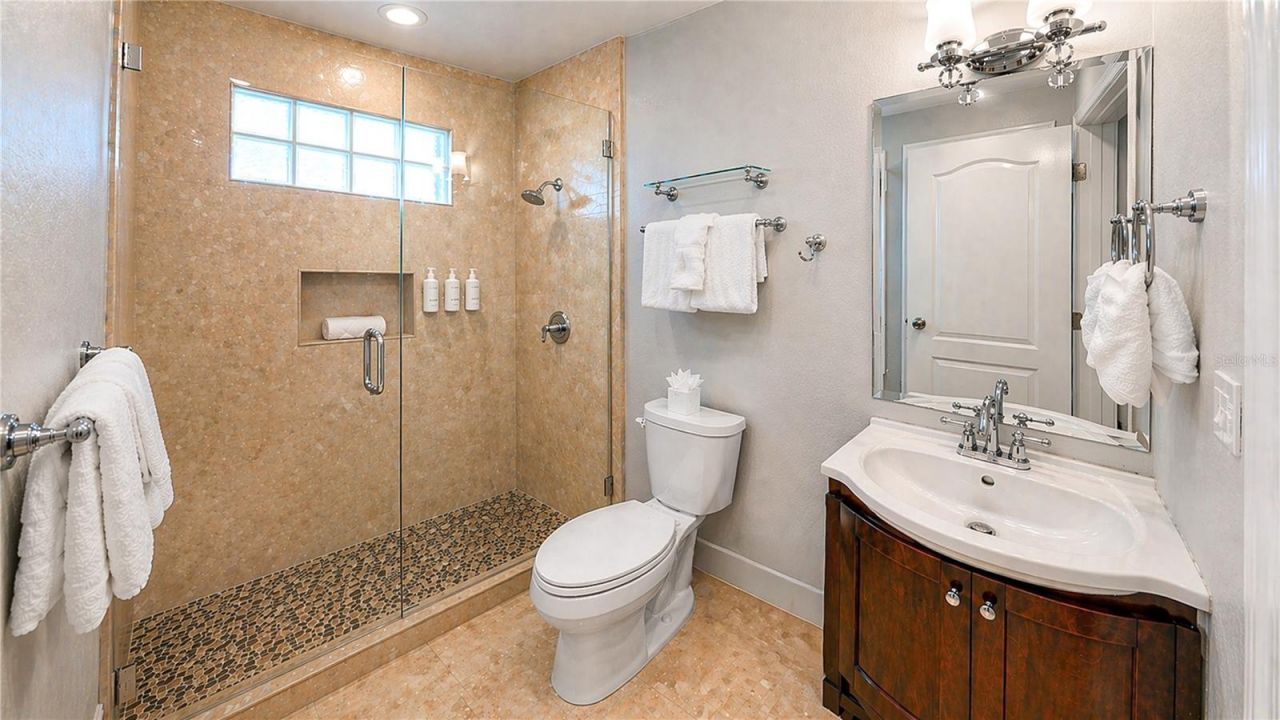 827 E 26th Avenue, New Smyrna Beach, FL 32169 Photo