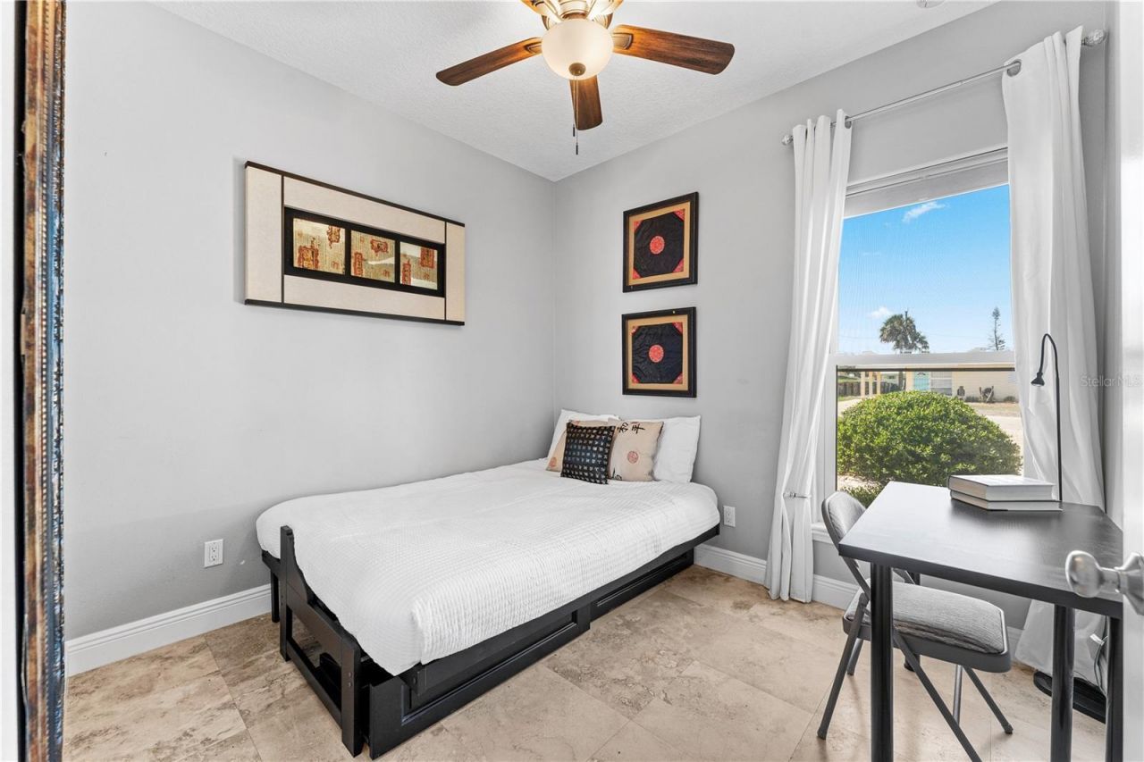 827 E 26th Avenue, New Smyrna Beach, FL 32169 Photo