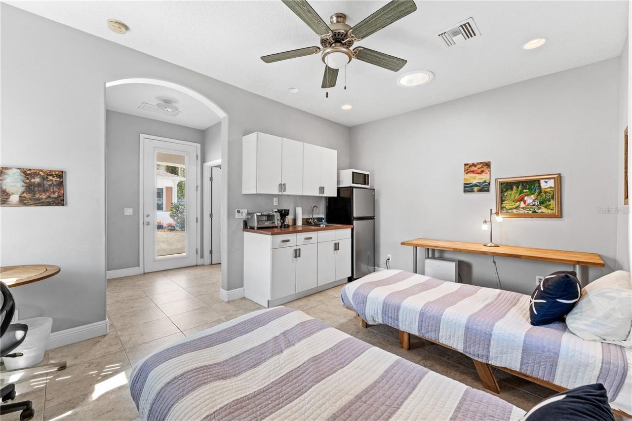 827 E 26th Avenue, New Smyrna Beach, FL 32169 Photo