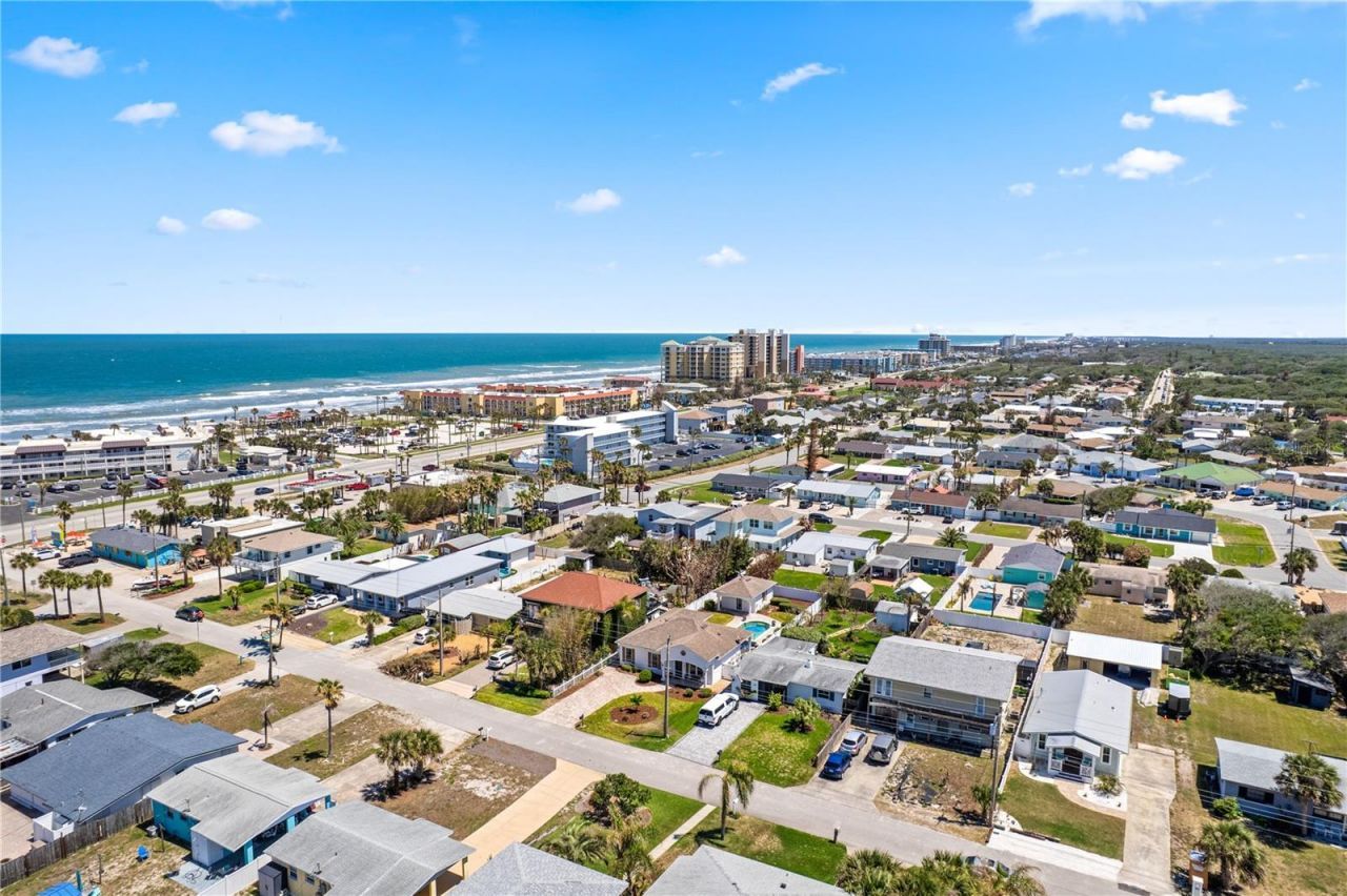 827 E 26th Avenue, New Smyrna Beach, FL 32169 Photo