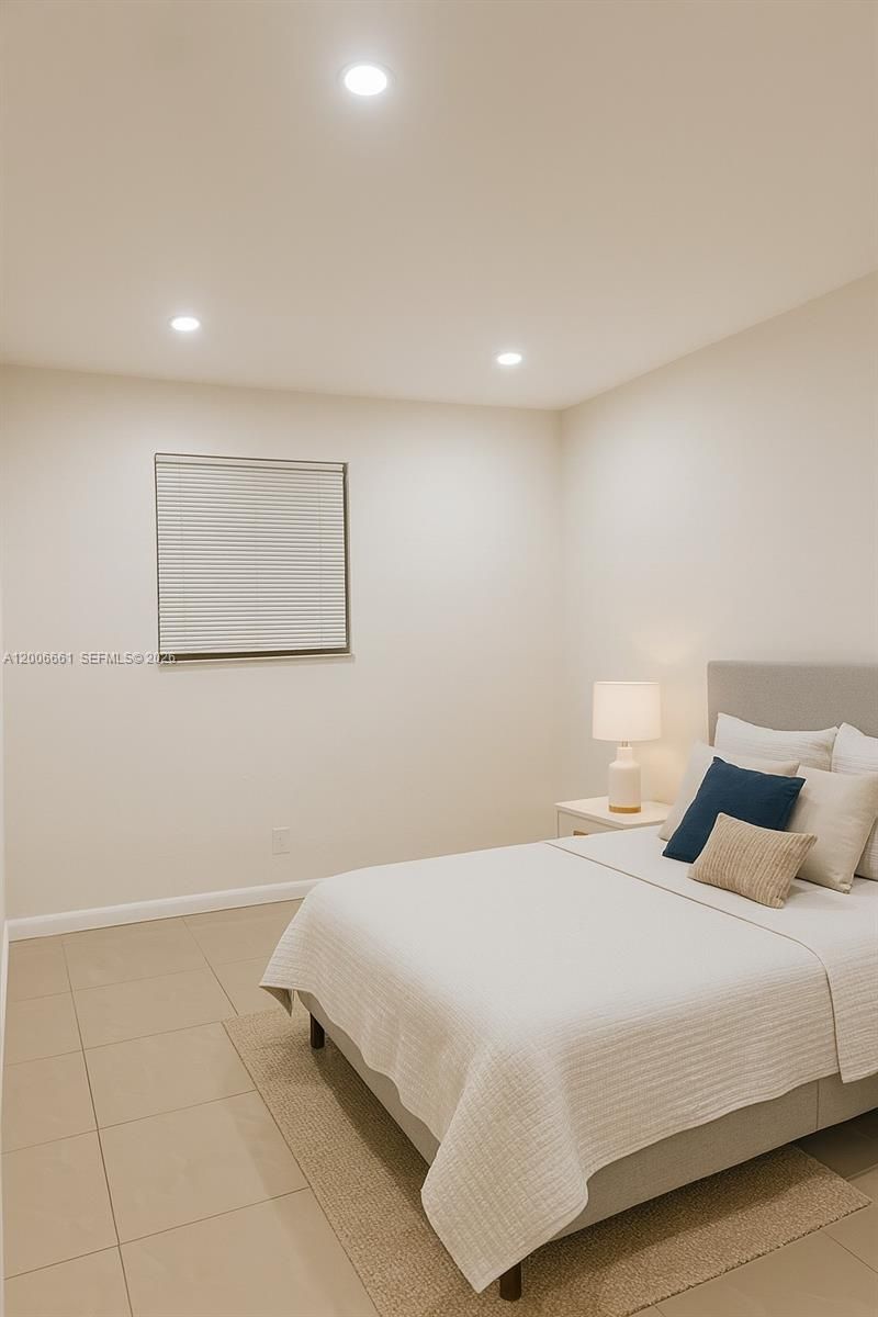 1046 Foster Rd , Hallandale Beach, FL 33009 Photo