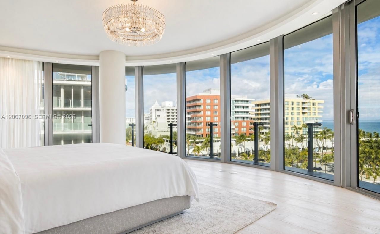 1 Collins Ave , Unit 606, Miami Beach, FL 33139 Photo