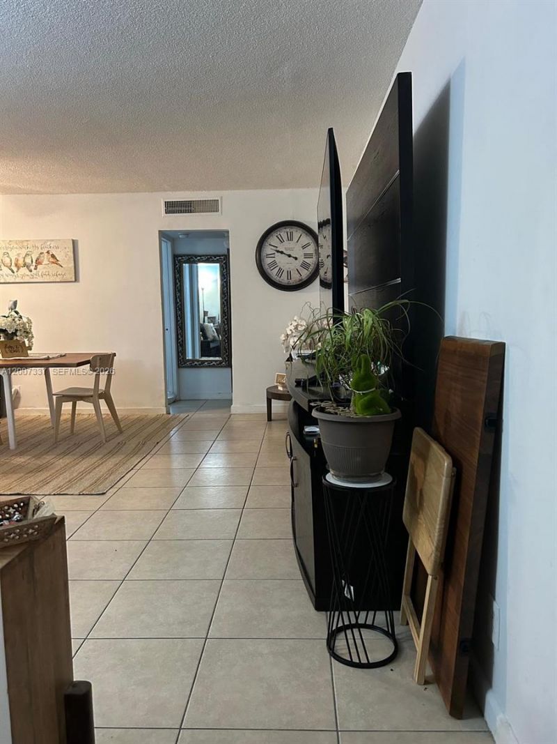 1100 NE 1st Ct , Unit 104, Hallandale Beach, FL 33009 Photo