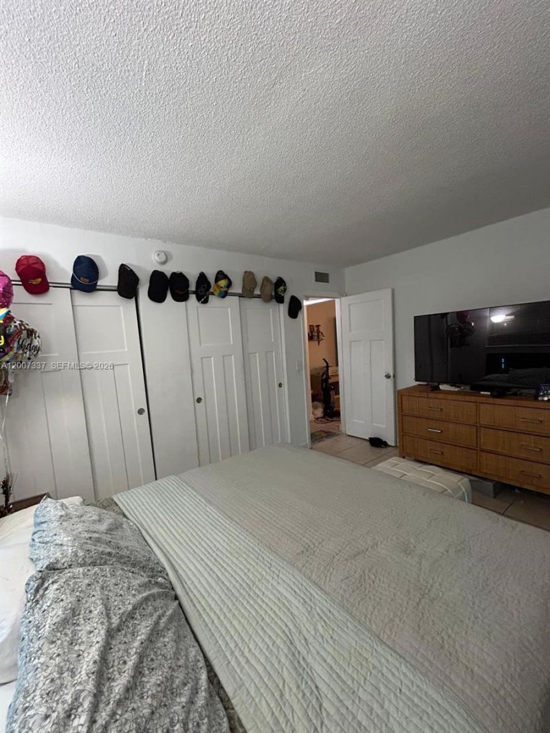 1100 NE 1st Ct , Unit 104, Hallandale Beach, FL 33009 Photo