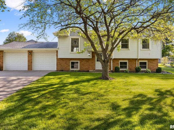 710 CURTIS Court, Eureka, IL 61530