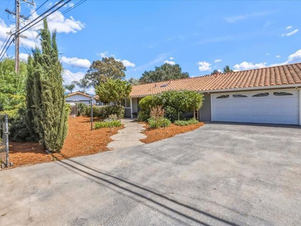 820 Maple Avenue, San Martin, CA 95046