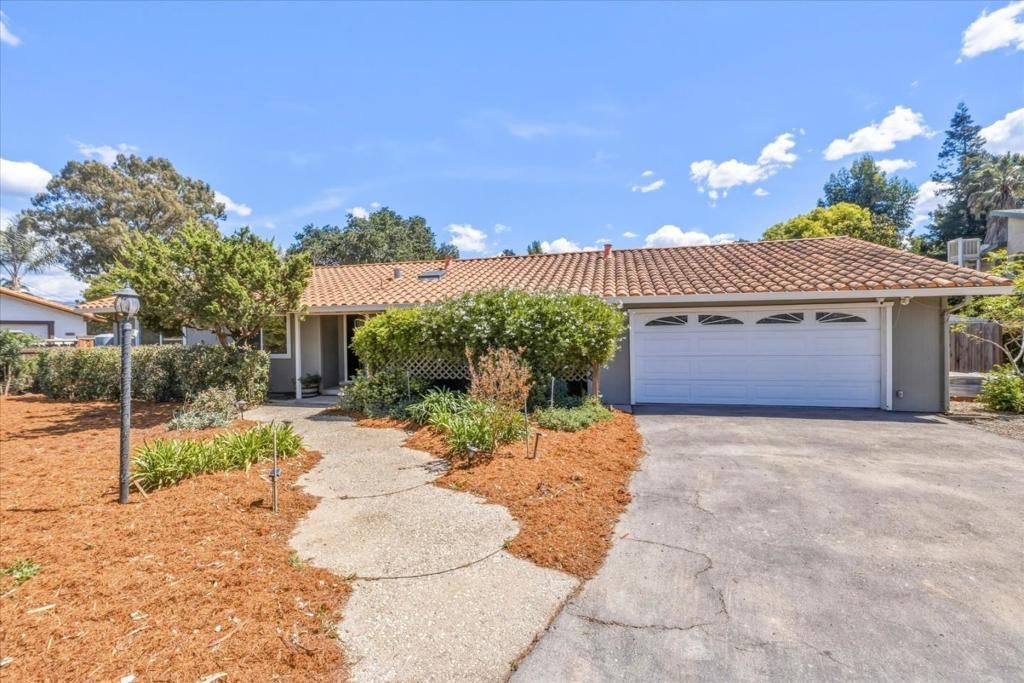 820 Maple Avenue, San Martin, CA 95046 Main Photo