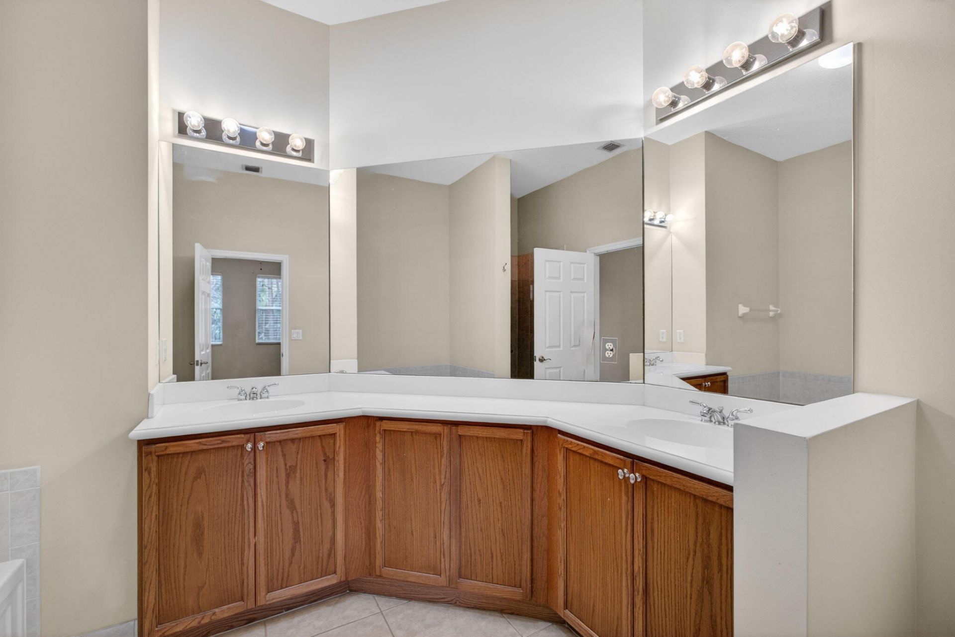 4991 Bonsai Circle, Unit 109, West Palm Beach, FL 33418 Photo