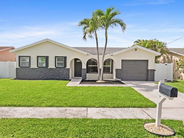 22267 SW 57th Avenue, Boca Raton, FL 33428