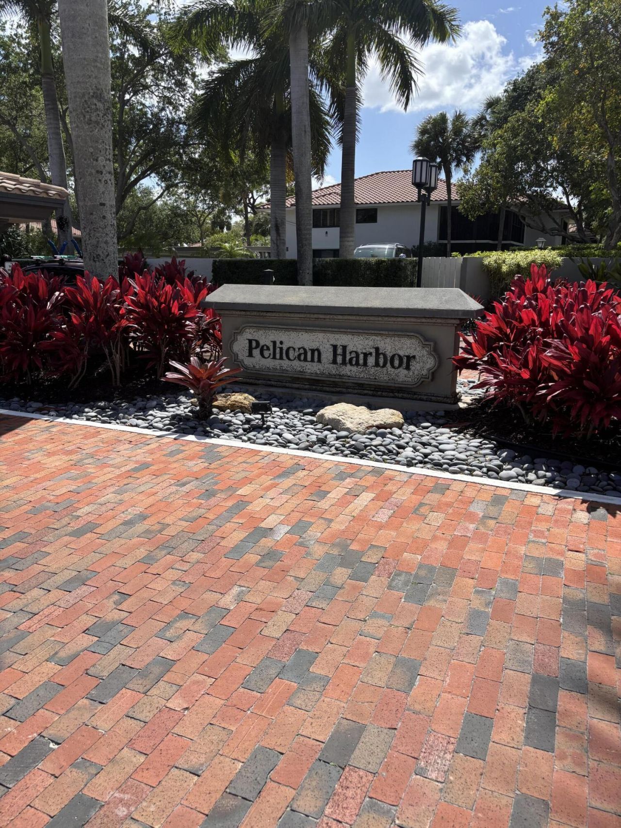 60 Pelican Pointe Drive, Unit 1020, Delray Beach, FL 33483 Photo