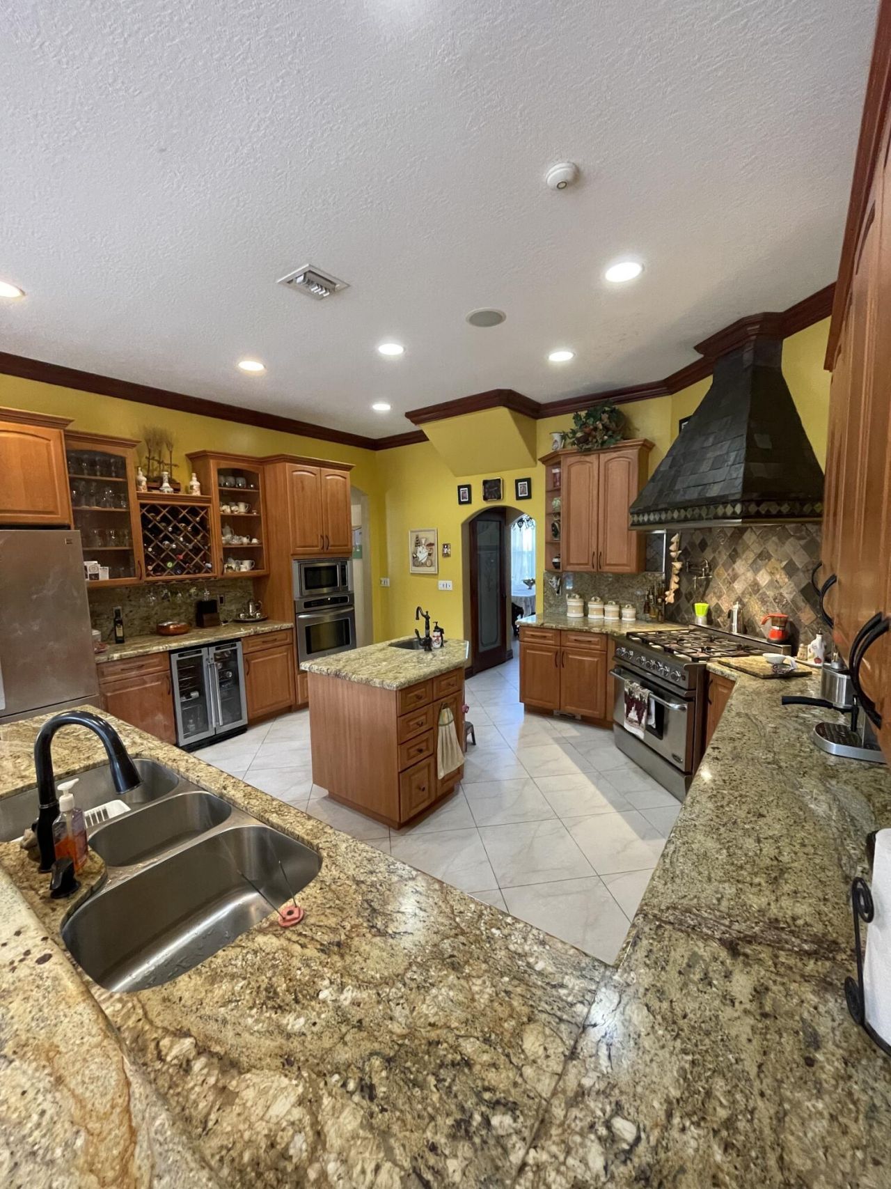 3646 S Jenkins Road, Fort Pierce, FL 34981 Photo