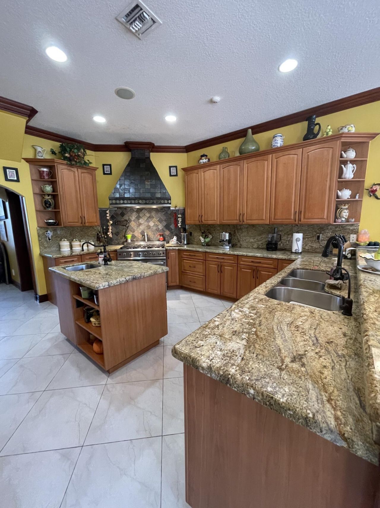 3646 S Jenkins Road, Fort Pierce, FL 34981 Photo