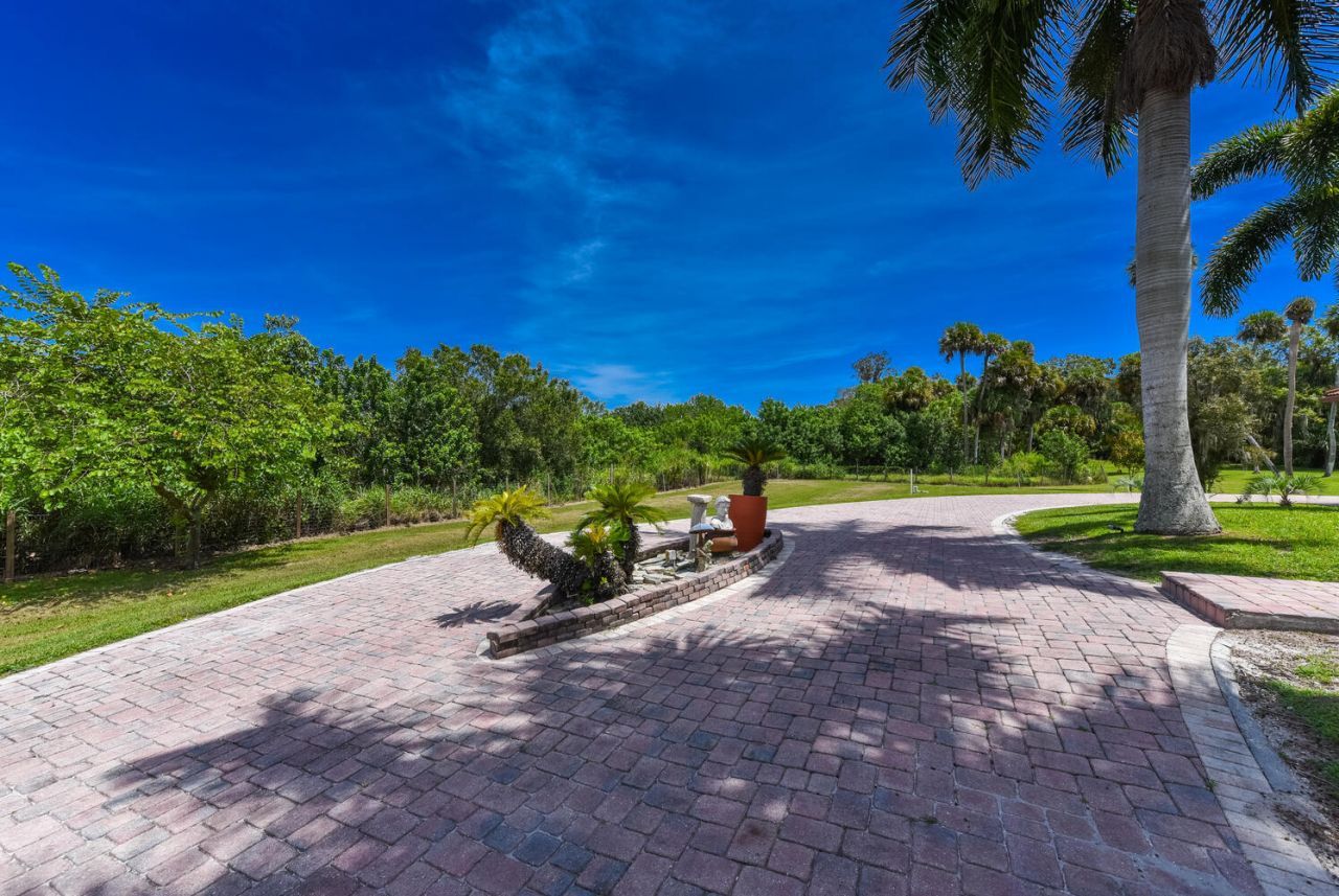 3646 S Jenkins Road, Fort Pierce, FL 34981 Photo