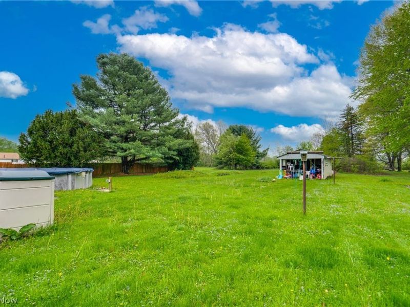 15390 Cenfield Street NE, Alliance, OH 44601 Photo 24