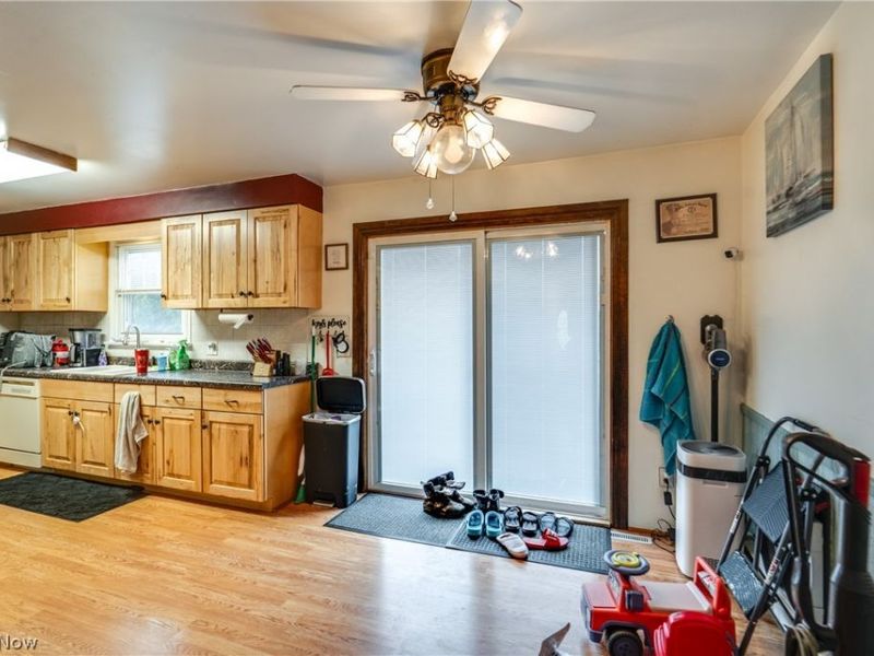 15390 Cenfield Street NE, Alliance, OH 44601 Photo 6