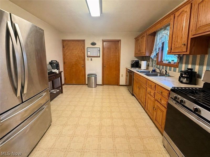 3262 Royalton Road, North Royalton, OH 44133 Photo 6