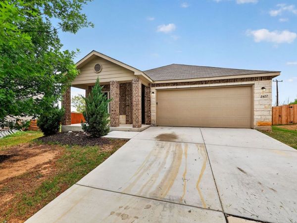 2427 CAMBERLY VW, Converse, TX 78109