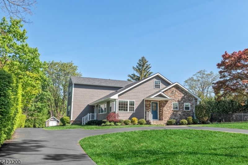 11 Cedar St, Bernards, NJ 07920 Main Photo