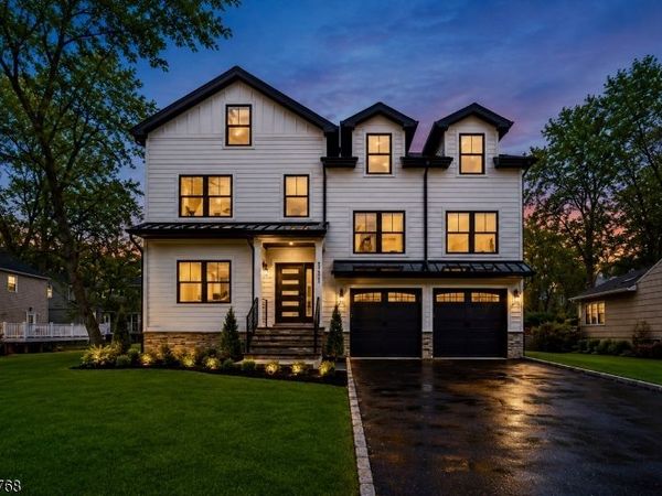 111 N Summit Ave, Chatham, NJ 07928