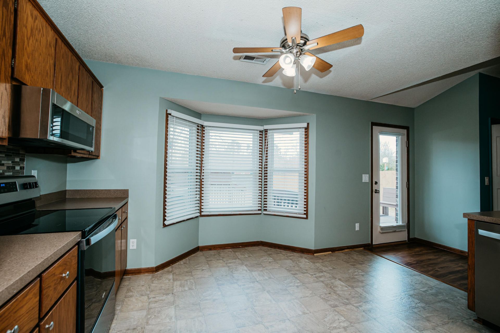 318 Jennie Street Photo 10