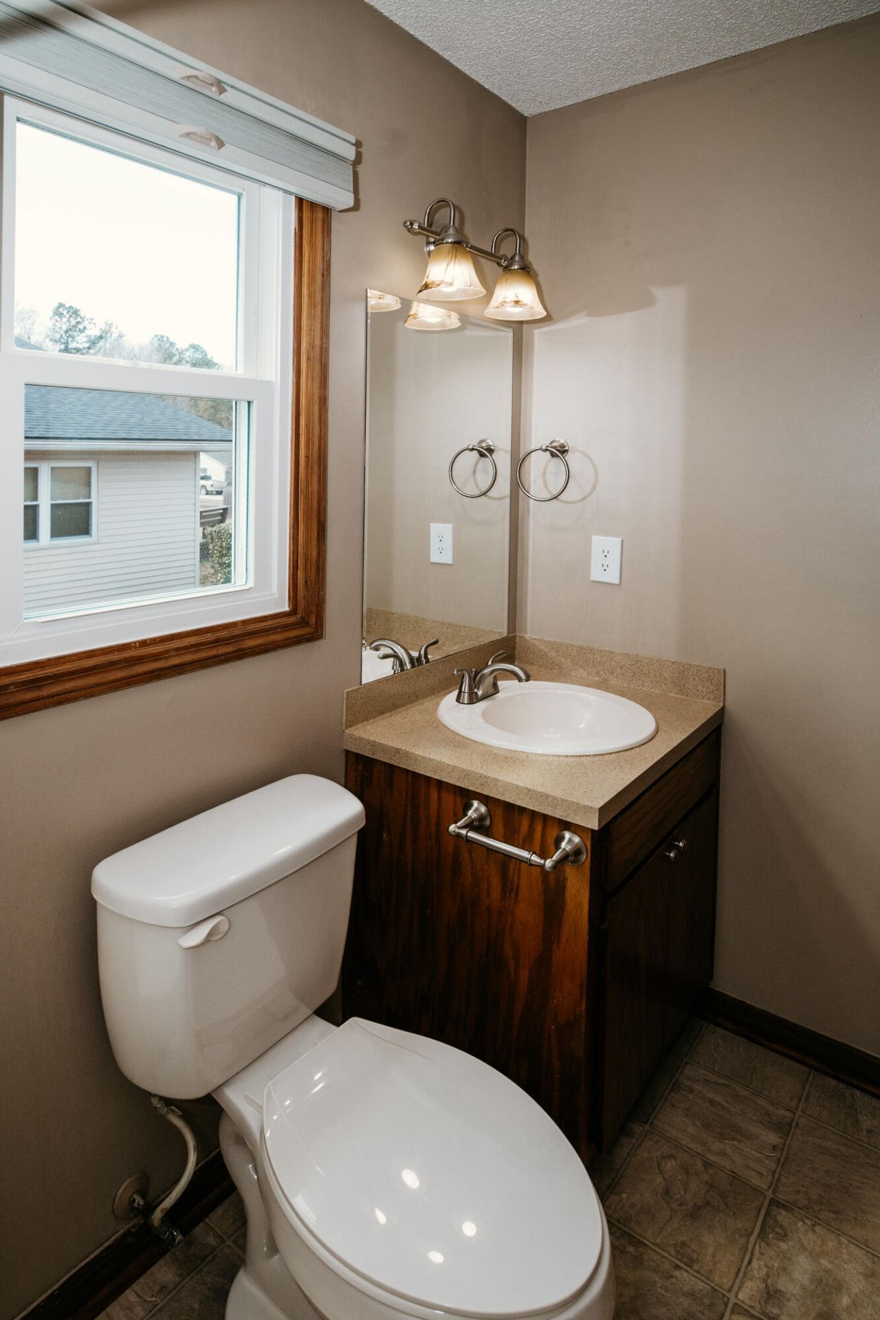 318 Jennie Street Photo 23