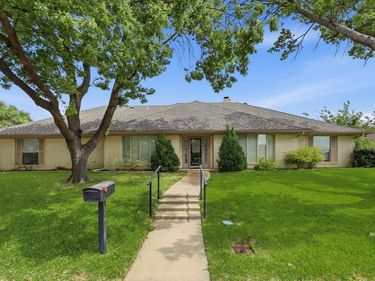 4500 French Lake Drive, Fort Worth, TX 76133